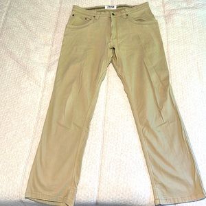 Mountain Khakis Men’s Camber 103 Khaki pants. Size 38x34